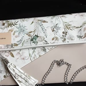 Max studio handbag, clutch